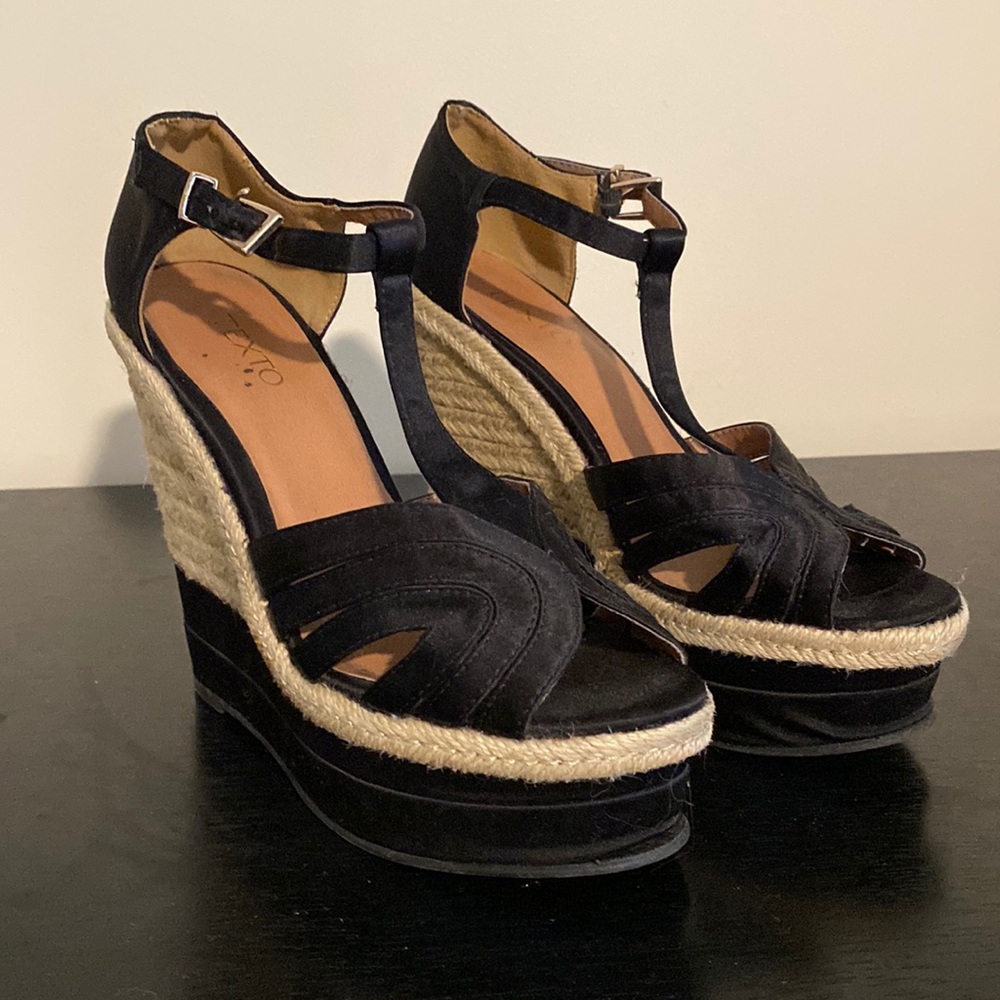 Texto wedges, Size 8